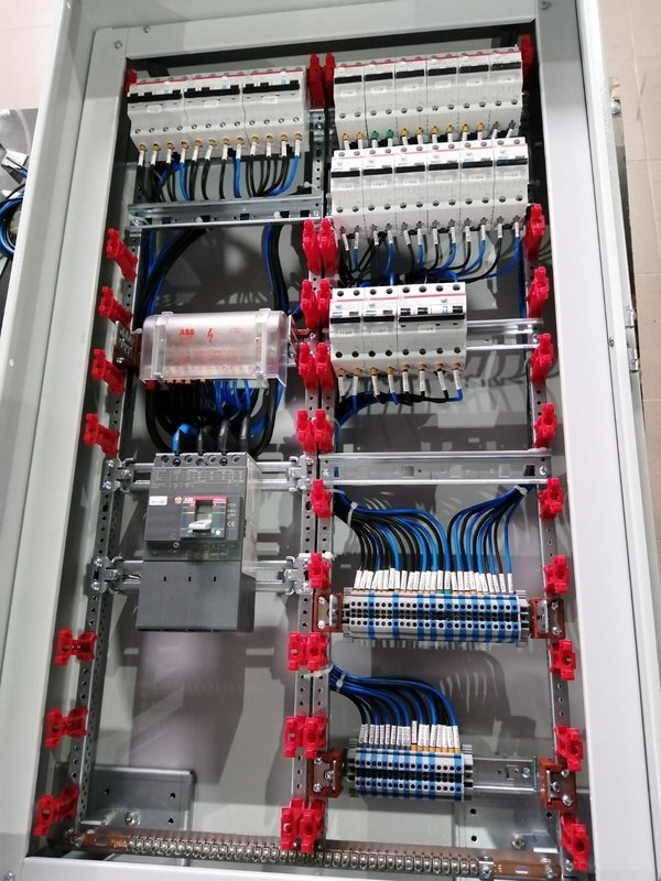 Power Distribution Panel — Internal Wiring